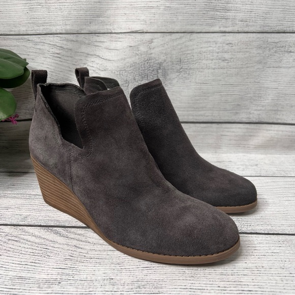 Toms Shoes - Toms Women Kallie Wedge Slip on Bootie Suede Grey Size 9.5